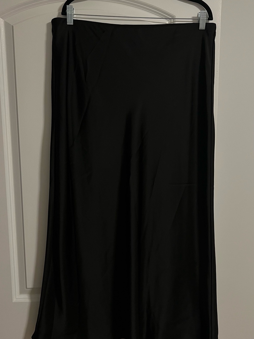 Zara Black Maxi Skirt with Fluid Silhouette
